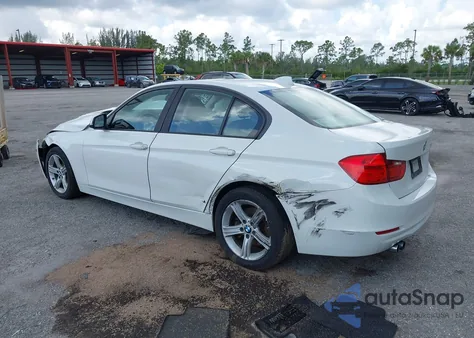 2013 BMW 328 z USA, uszkodzony, nr VIN WBA3A5G55DNP19761